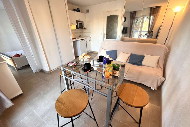 Appt Studio cabine 2 couchages FREJUS - Aigue marine