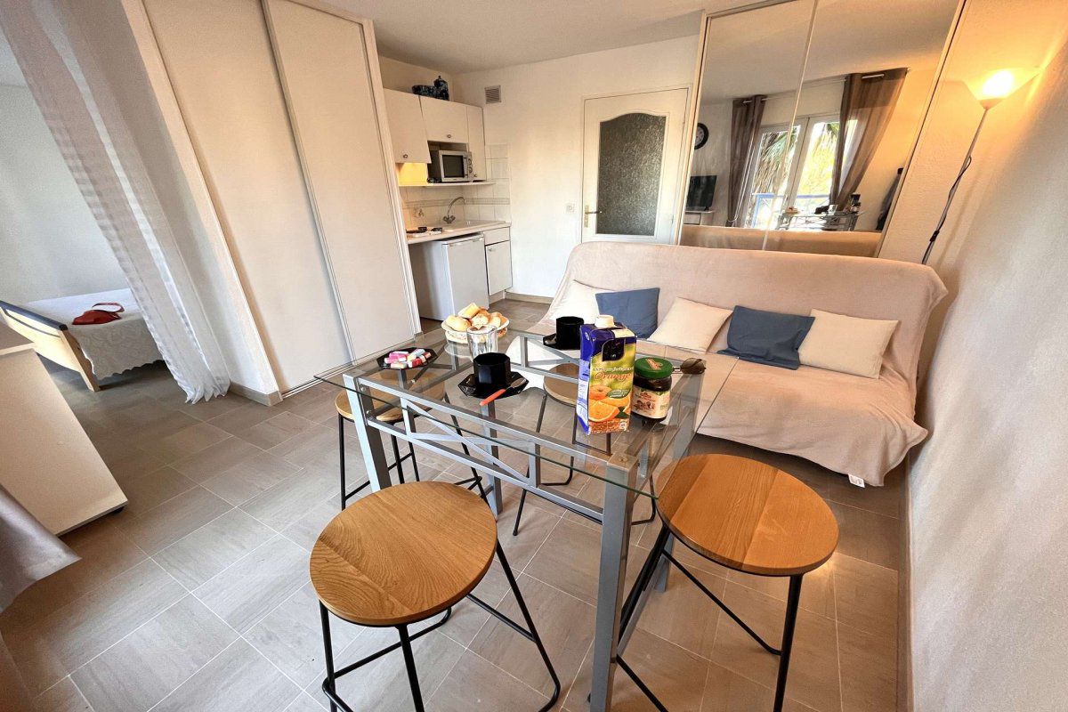 Appt Studio cabine 2 couchages FREJUS - Aigue marine