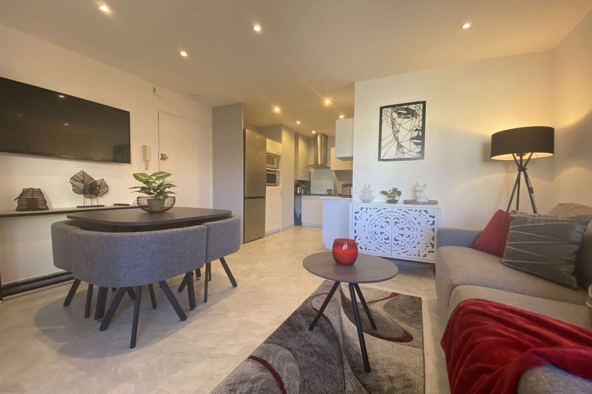 SAINTE MAXIME centre ville Appartement 2 pcs 30m de la plage - Residence azur