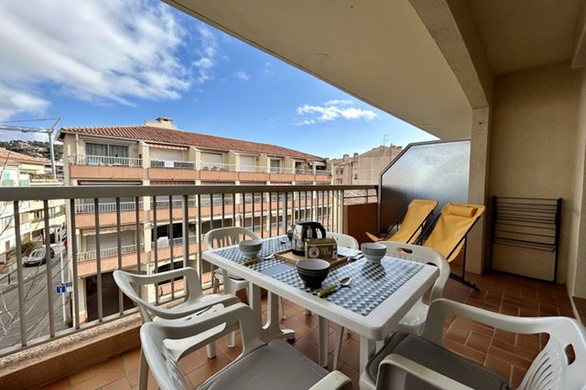 SAINTE MAXIME  - Appartement 2 pièces  - jusqu'à 5 couchages - Malibu beach