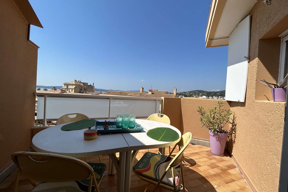 Sainte-Maxime, Appt 2 pièces 5 couchages centre ville, vue Mer - Le regina