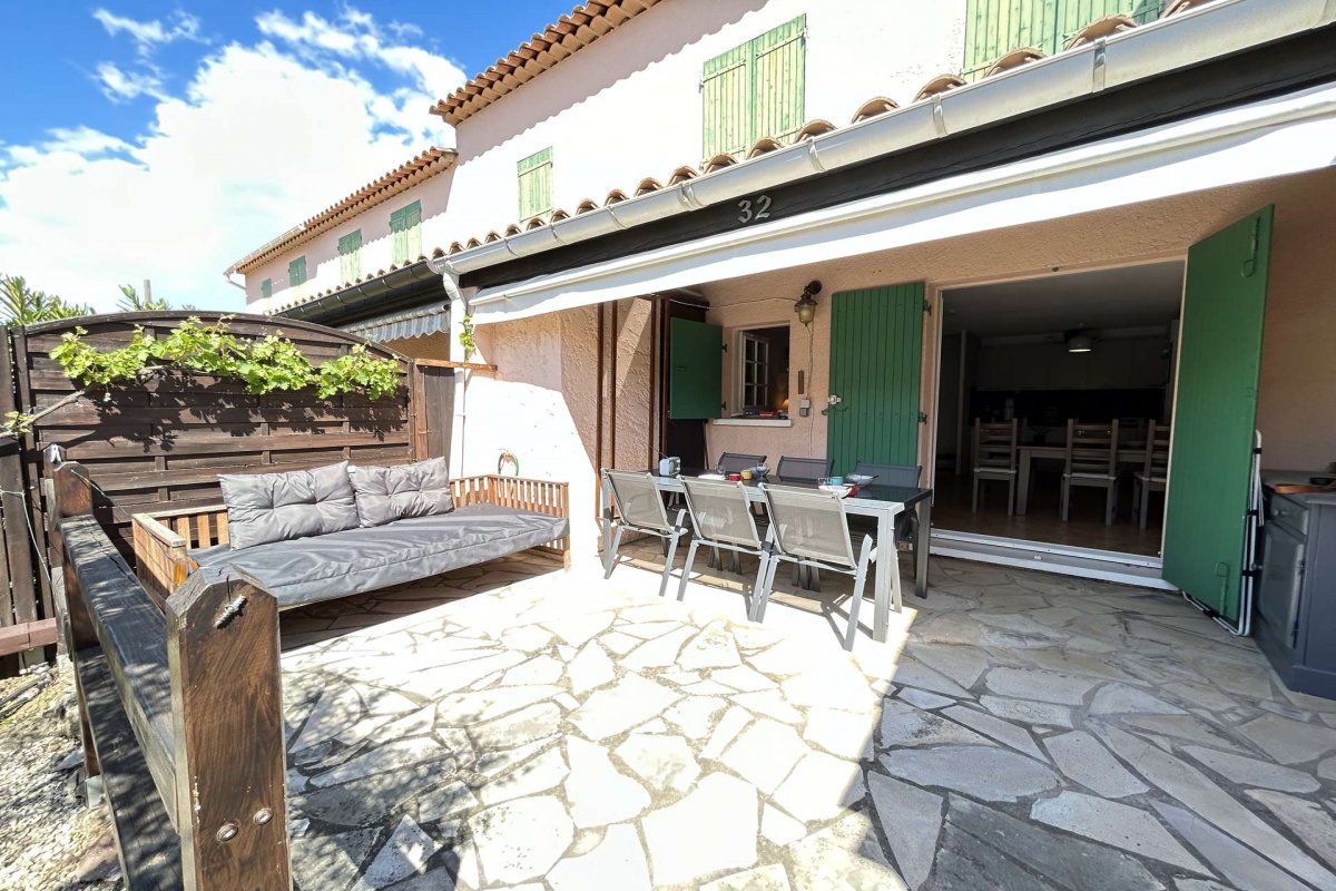 SAINTE MAXIME Mazet de centre-ville, 3 pièces 6 couchages - Pastelles farigoule