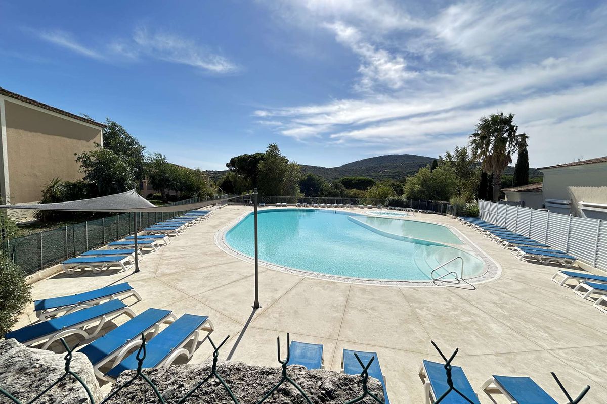 SAINTE MAXIME Appartement 3 pièces 6 couchages parking et piscine - Domaine de figuiere