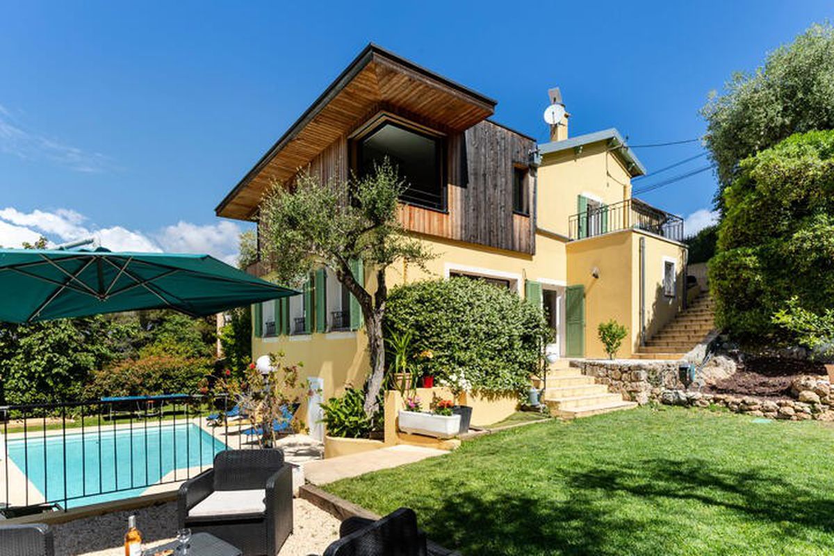 HappyFew La Villa Summertime