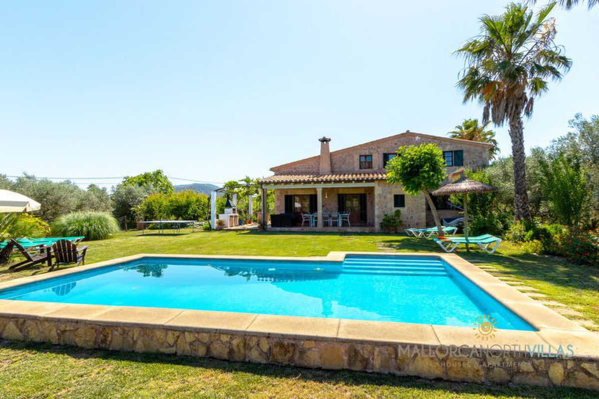 Maison Cal Mercader Gran Villa con Piscina y Jardín