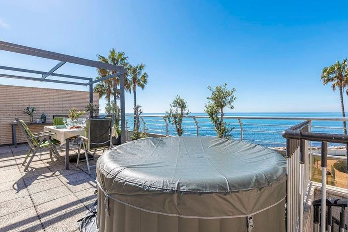 Appartement Fewo mit Blick auf das Wasser