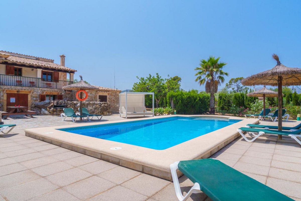 Maison Grosses, komfortables Landhaus aus Stein auf drei Ebenen gebaut.