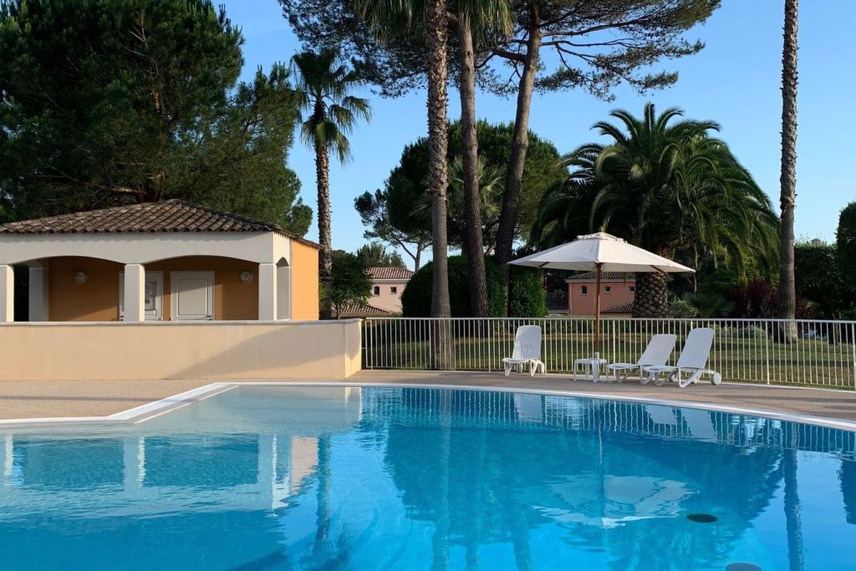 Appartement Wohnung in Mougins mit Gepflegtem Garten