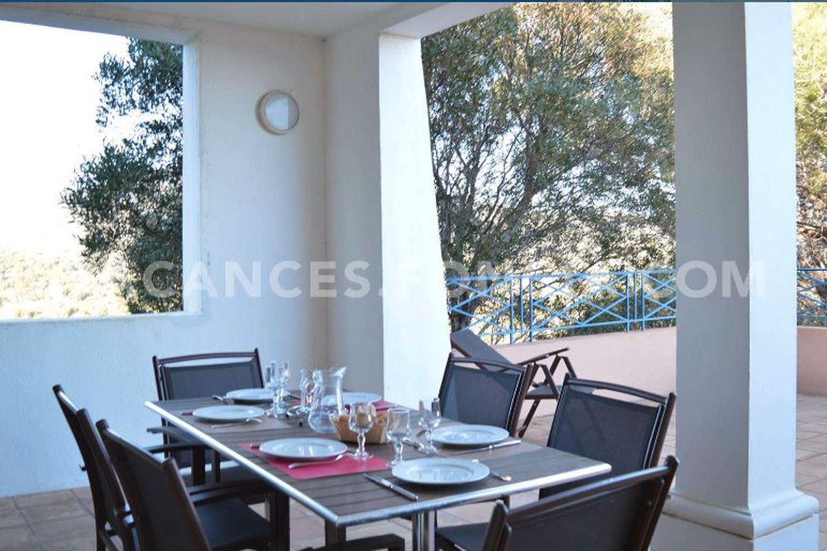 3 PIECES VUE MER dans domaine avec piscine GRIMAUD (83) - Les restanques du golfe de saint tropez