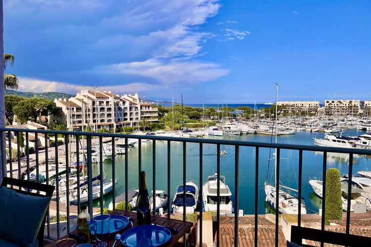 STUDIO/MEZZANINE 4 COUCHAGES AUX MARINES DE COGOLIN - Les cascadelles 2