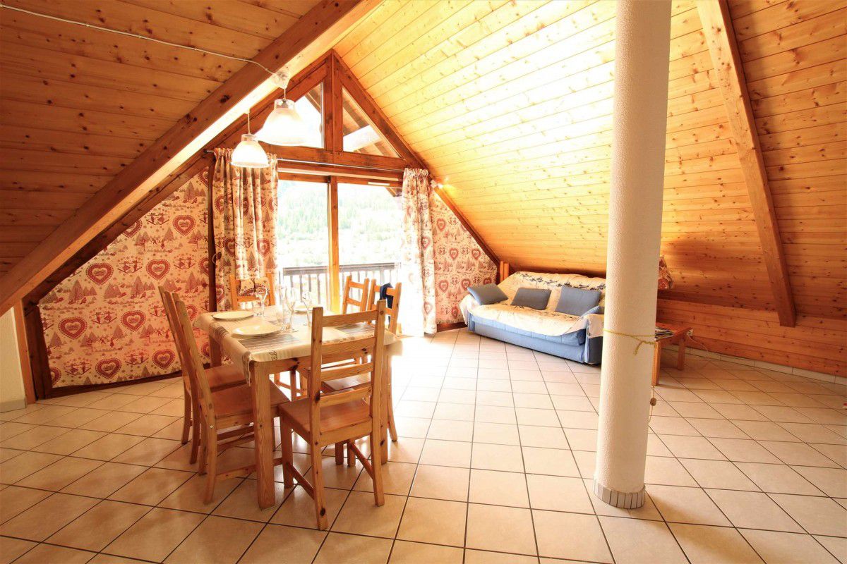 Appartement 3 pièces 5 couchages LA SALLE LES ALPES - Ancolie