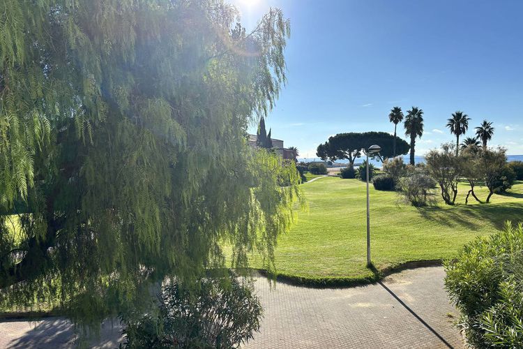 Appartement Studio coin nuit 4 pers à LA LONDE LES MAURES - Santa cruz 