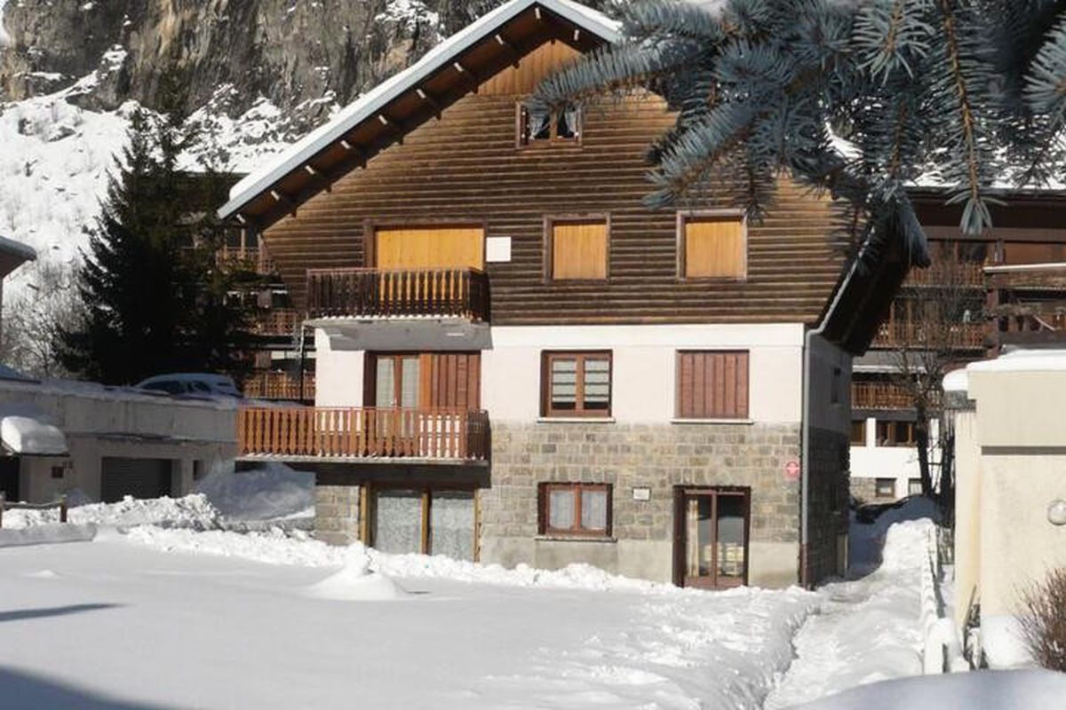 3 pièces 6 personnes 4* exposé Sud-Est