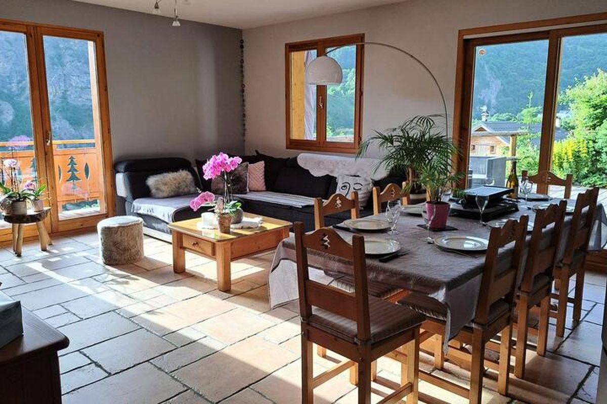 Chalet 4* pour 8 personnes exposé Sud-Est