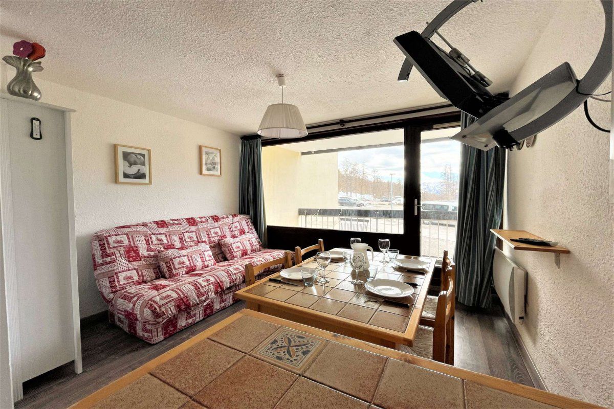 Location Hautes-Alpes 4 pax, Montgenèvre.  - Chalmettes 3