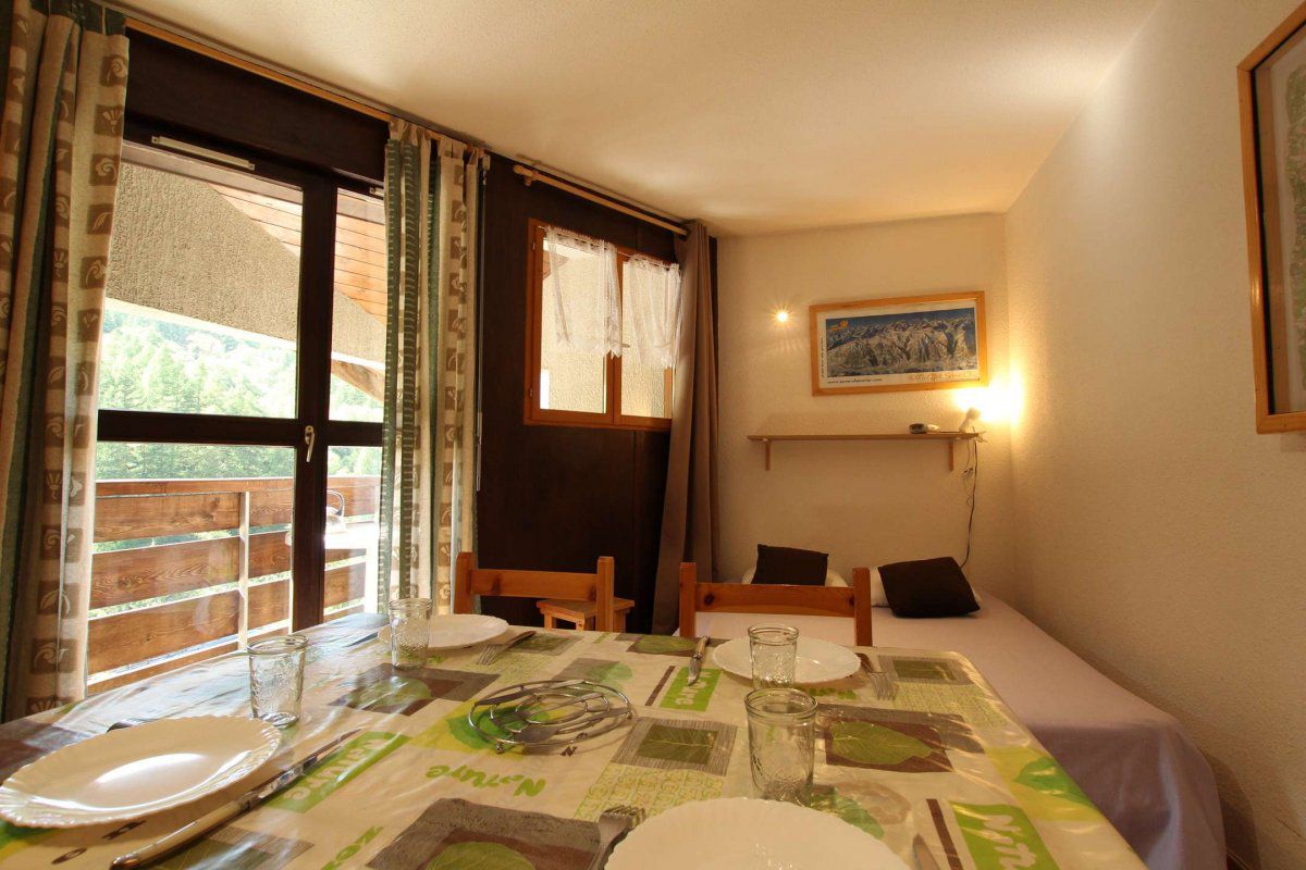 Studio coin montagne 4 personnes. CHANTEMERLE - SERRE-CHEVALIER - Serre d'aigle