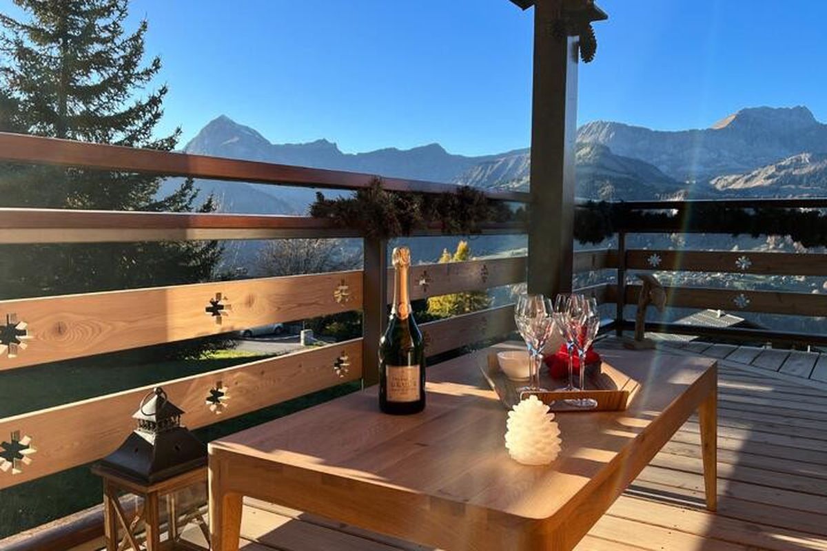 Chalet de charme avec sauna et superbe vue sur le MOnt Charvin et les Aravis