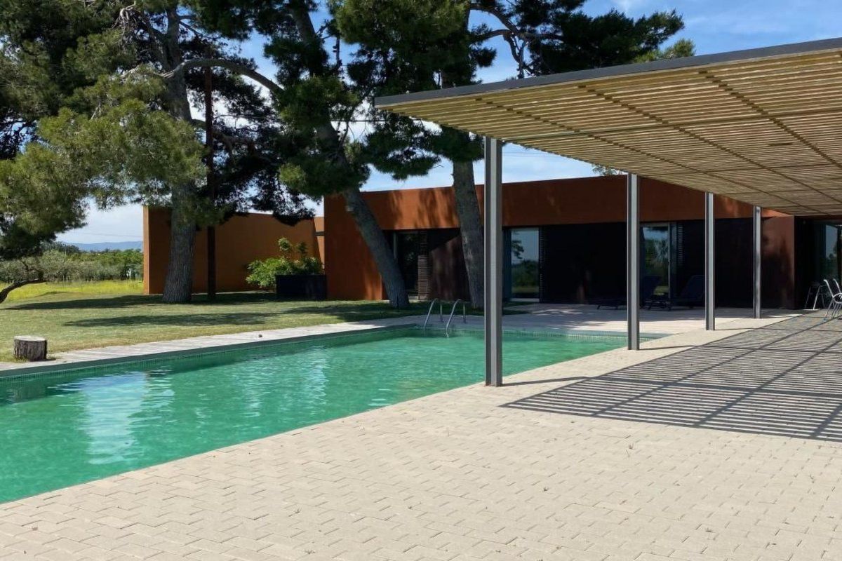 Maison Design Vila mit Pool
