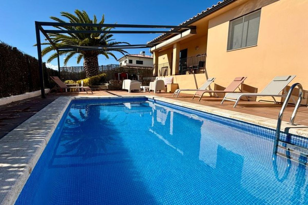 Maison Villa Tramuntana in l'Estartit mit privatem Pool