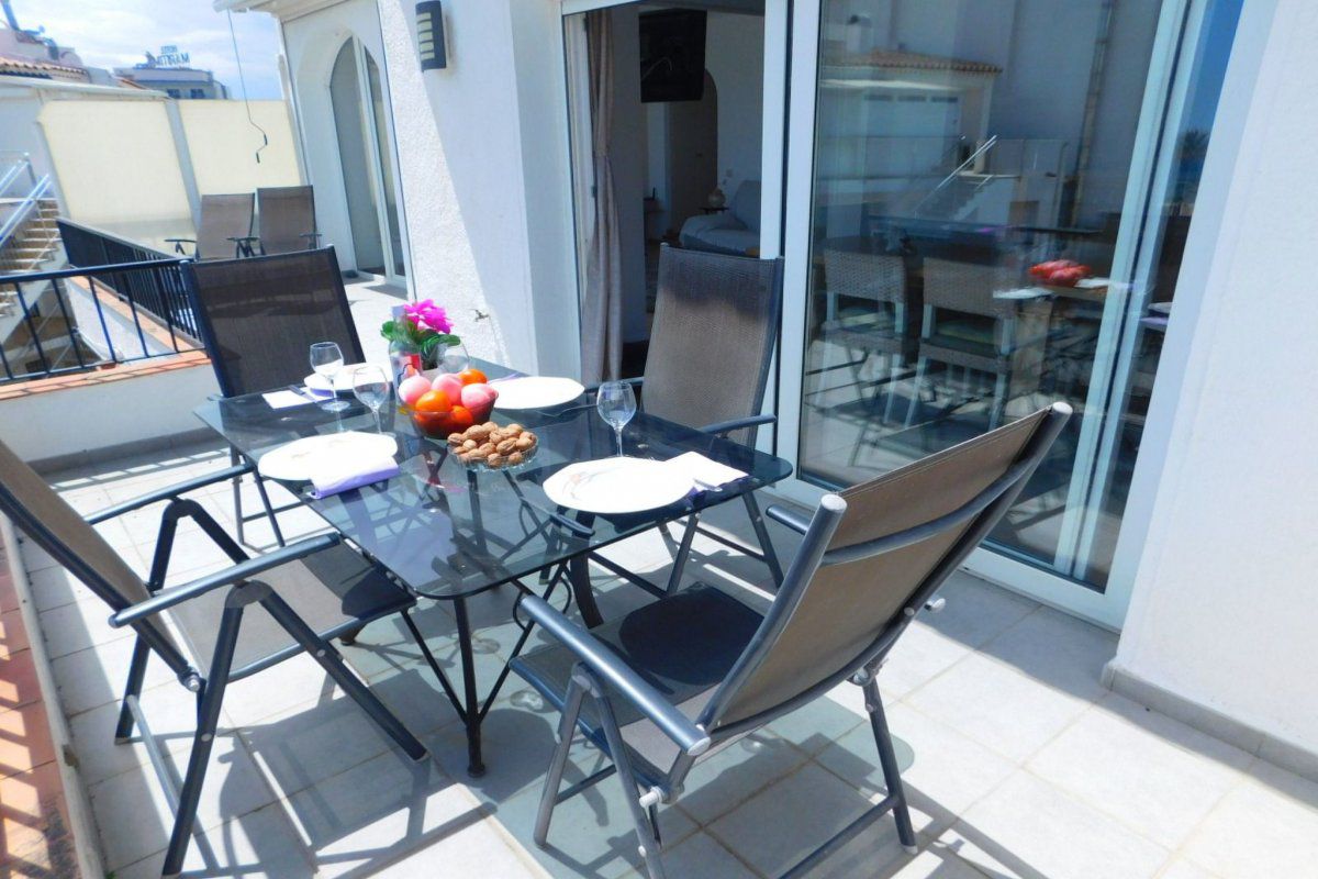 Appartement Piso de vacaciones de 2 habitaciones, con amplia terraza y parking en Salatar,