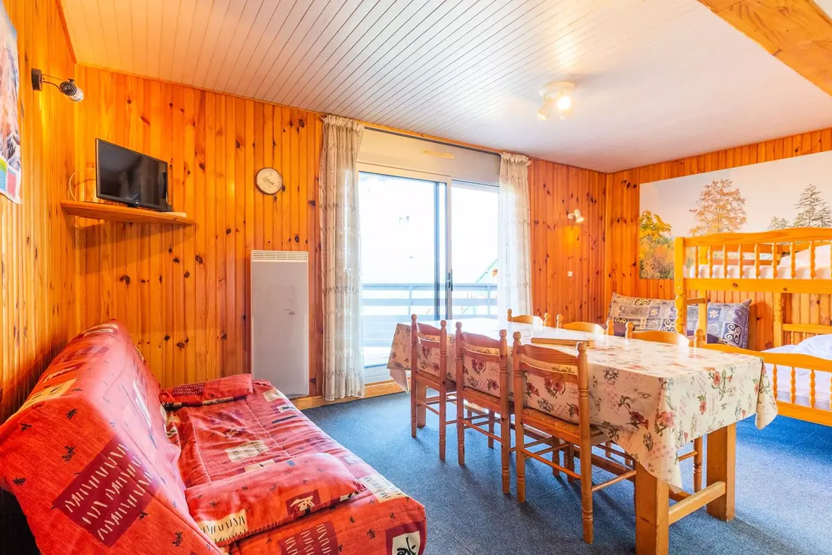 1 Pièce 6 Personnes