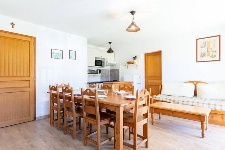 3 Pièces 8 Personnes