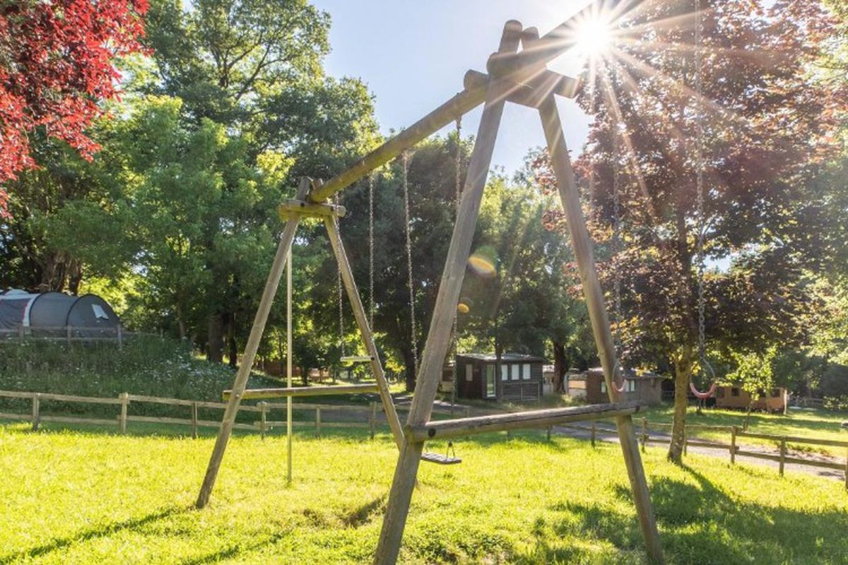 Camping De La Haute Sioule - Auvergne