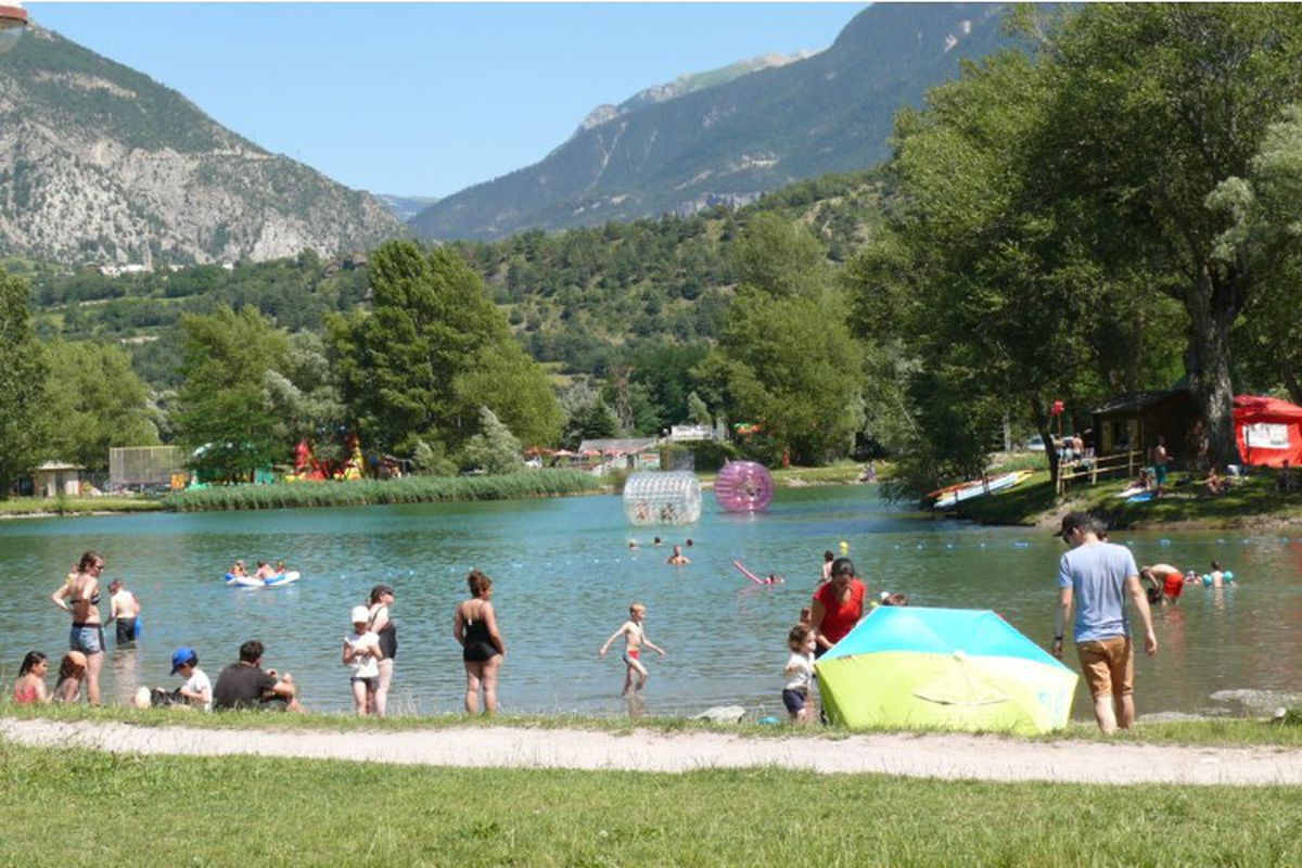 Camping du Lac Les Iscles 
