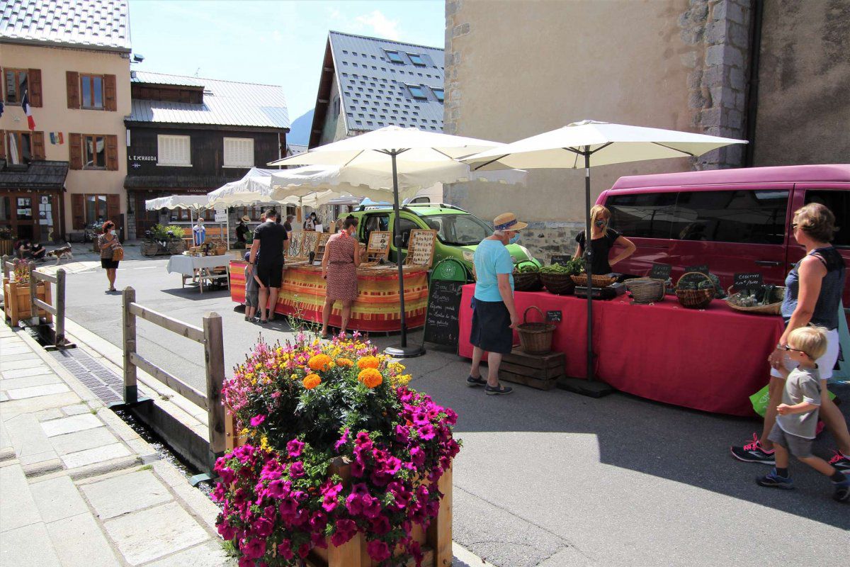 Appartement 4 pièces 6 couchages LE MONETIER LES BAINS - Appt dans maison 69 rue henri briata