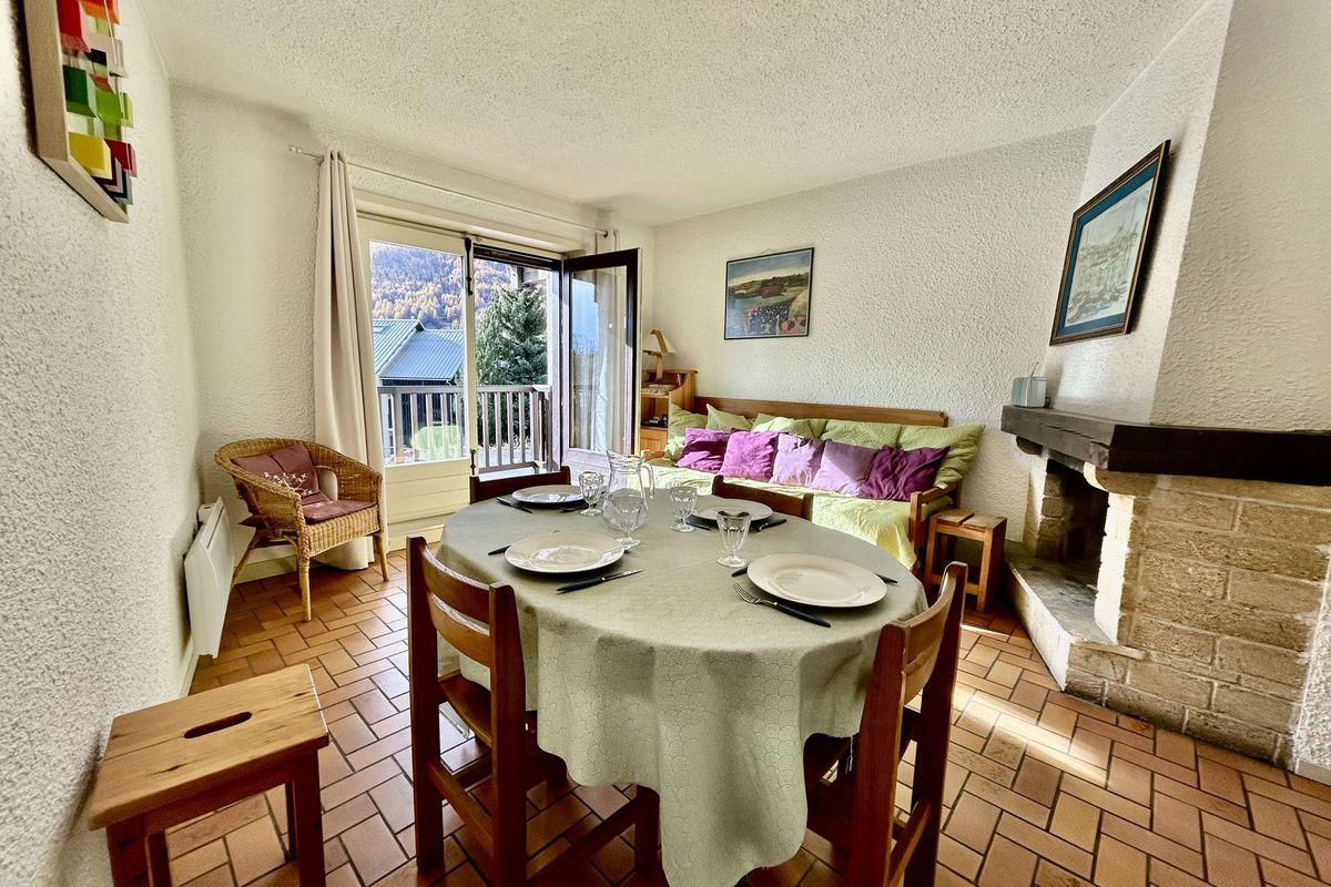 Appartement 2 pièces coin montagne 6 couchages LE MONETIER LES BAINS - Vie de clare edelweiss