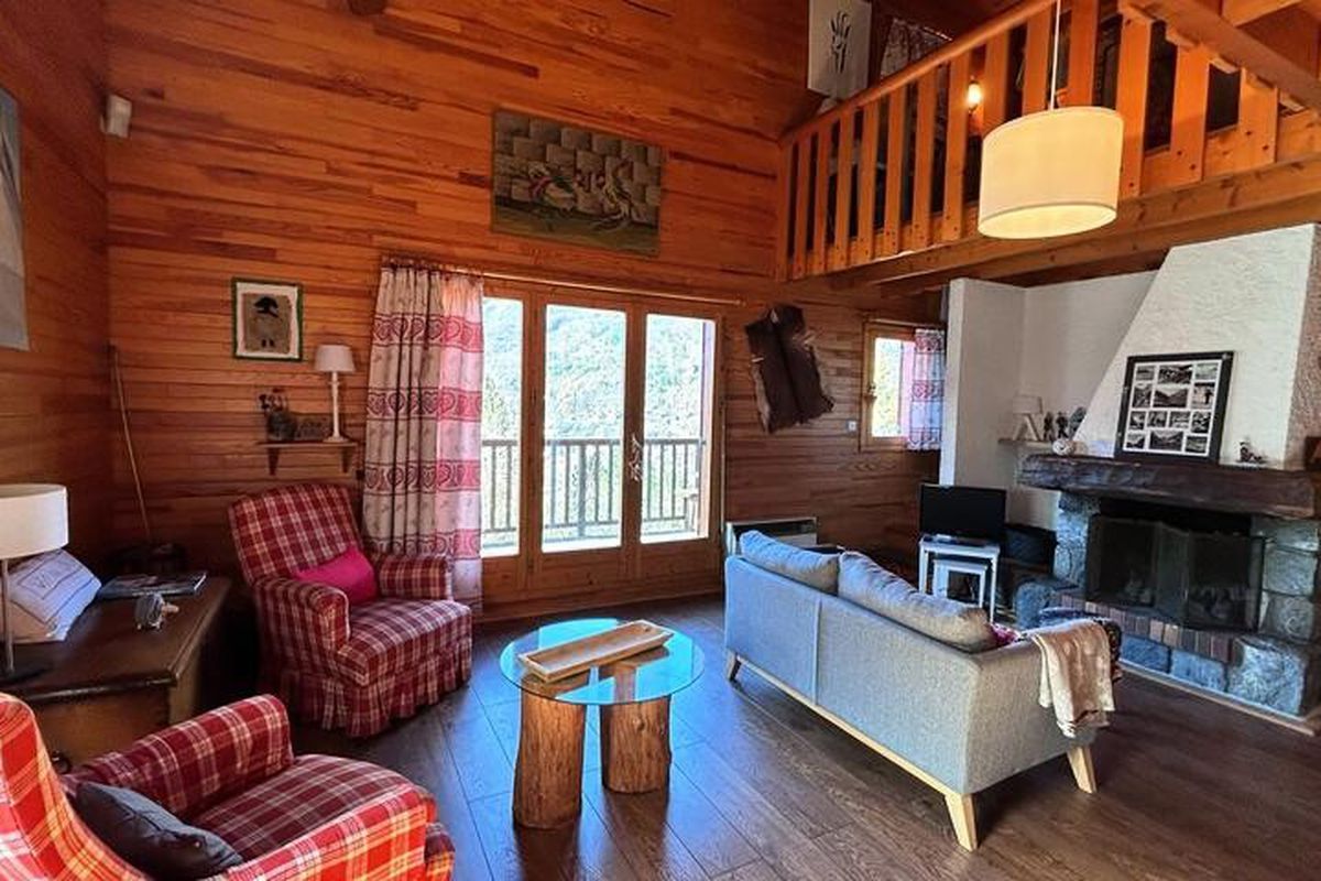 Chalet Eterlou  Vue exceptionnelle, charme montagnard et accès direct à la nature