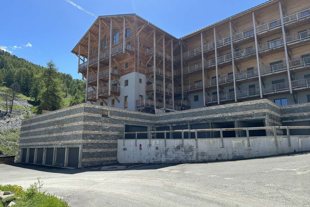 MAGNIFIQUE APPARTEMENT - Varsea - Varsea residence