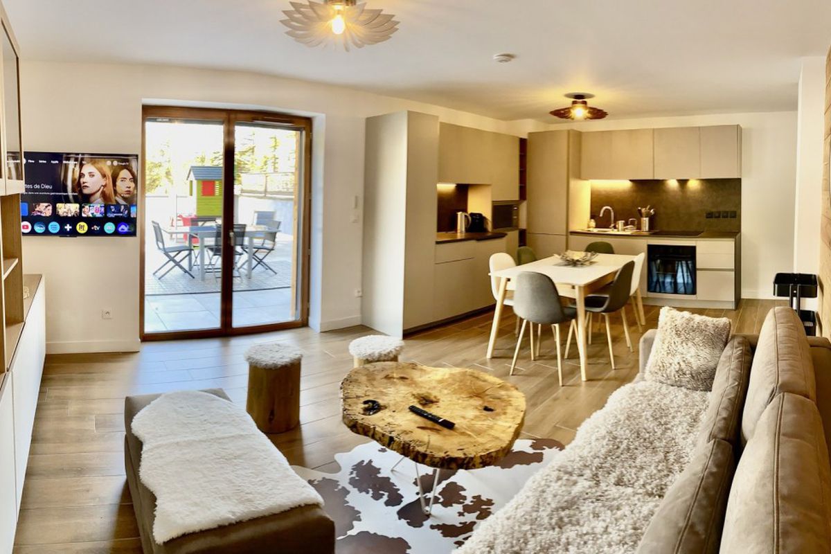 SUPERBE APPARTEMENT, GRANDE TERRASSE, PARKING - Varsea - Varsea residence