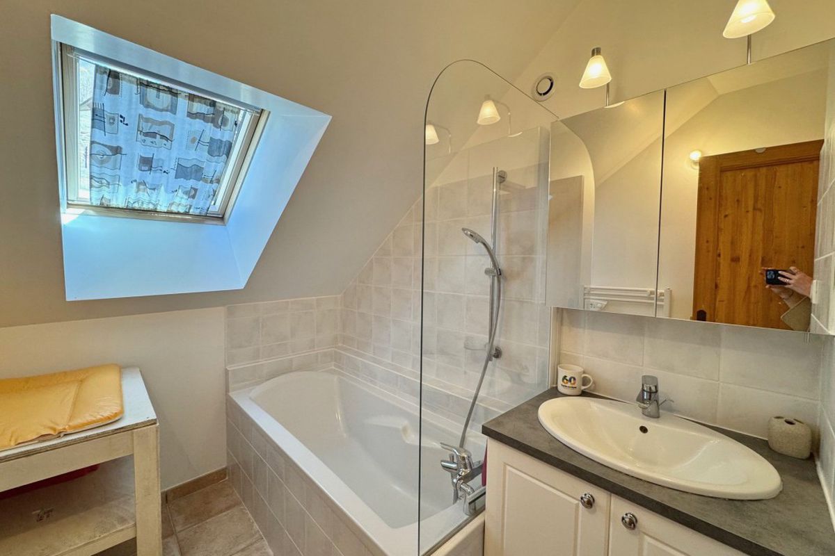 AUTHENTIQUE APPARTEMENT 165M² VARS ST MARIE