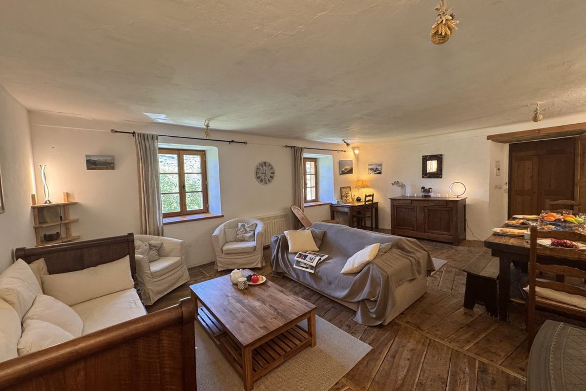 Vars Sainte-Marie  Appartement familial de 100 m²