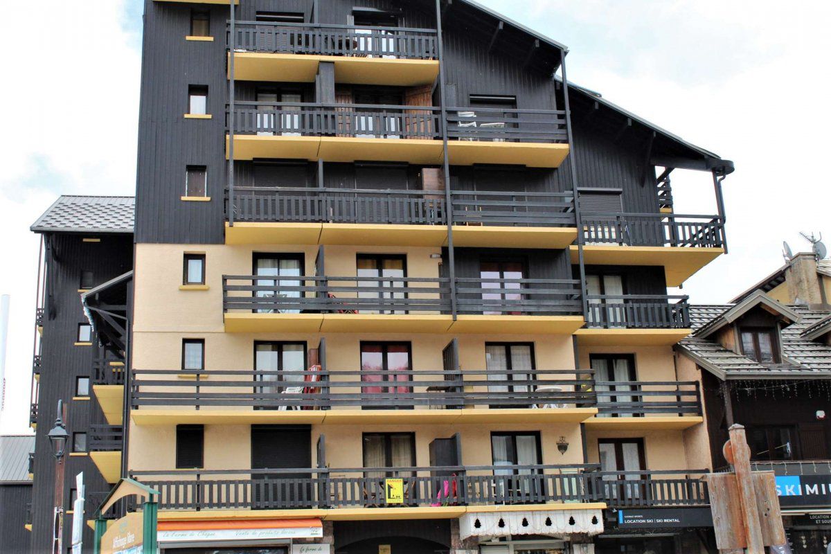 Appartement Studio mezzanine 4 couchages RISOUL 1850 - Clarines b1