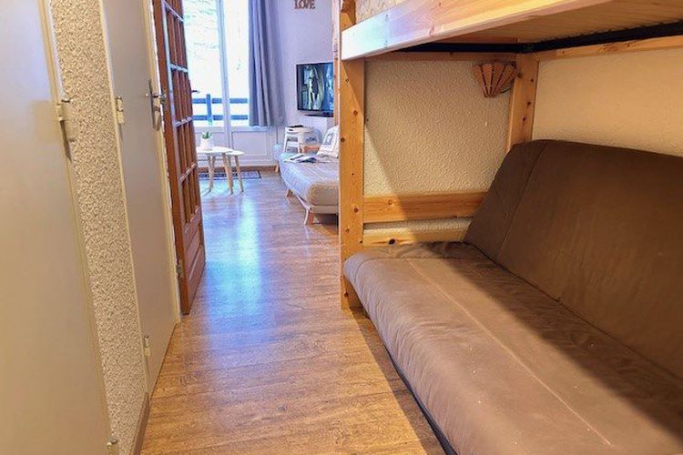 Appartement Studio coin montagne 5 couchages RISOUL 1850 - Clematites b